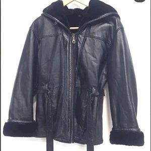 100% Leather Sherling coat S/M clean pet free